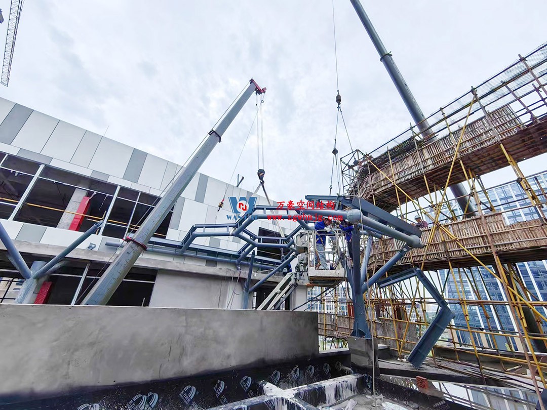 已完工，這個ETFE氣枕商業天幕閃亮登場！