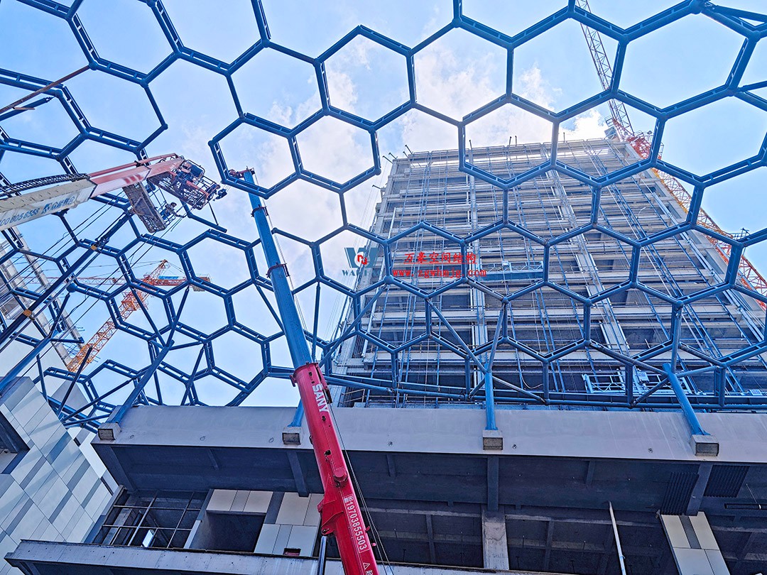 已完工，這個ETFE氣枕商業天幕閃亮登場！