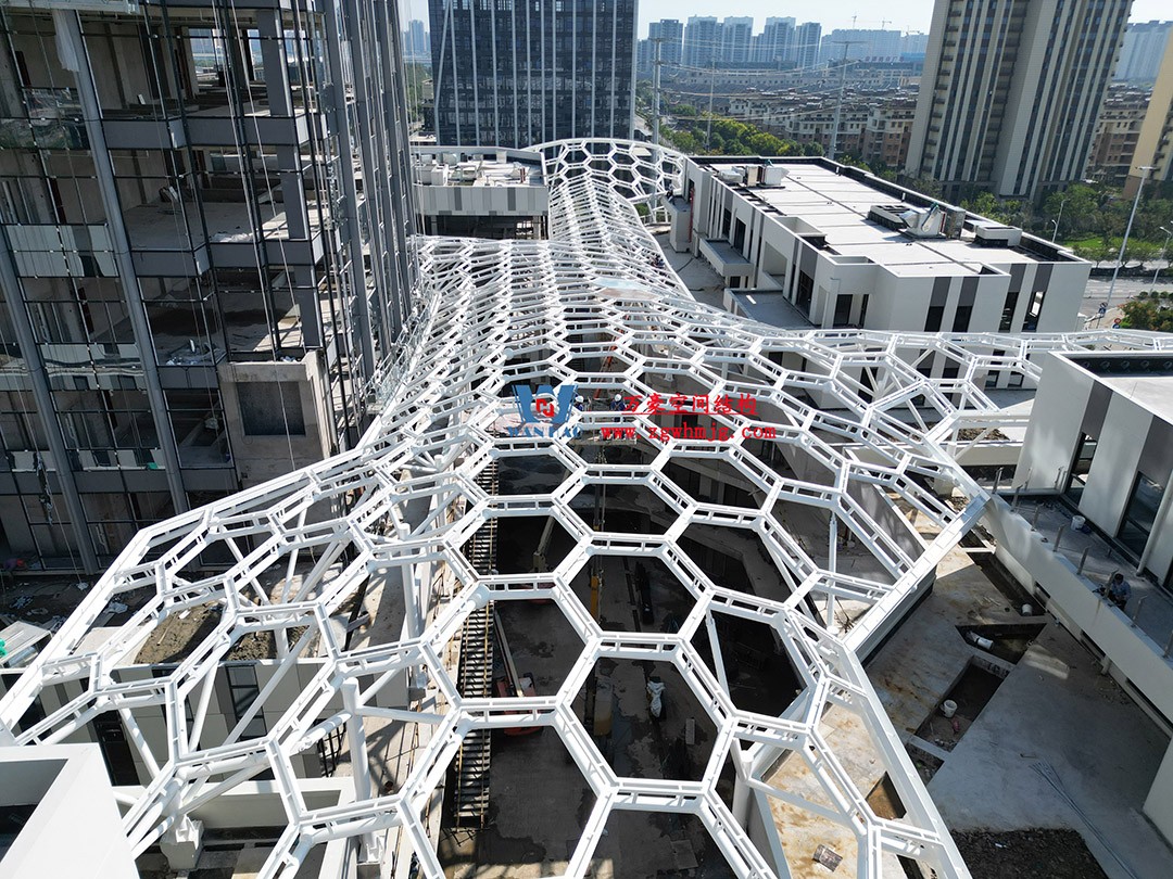 已完工，這個ETFE氣枕商業天幕閃亮登場！