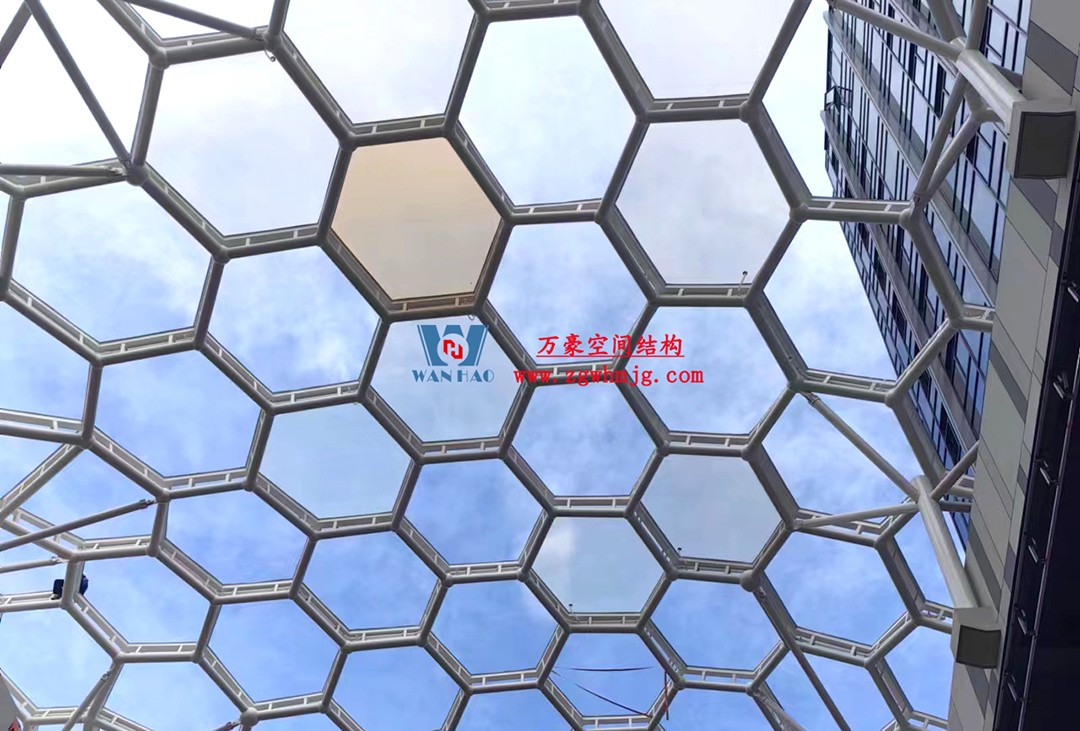 已完工，這個ETFE氣枕商業天幕閃亮登場！