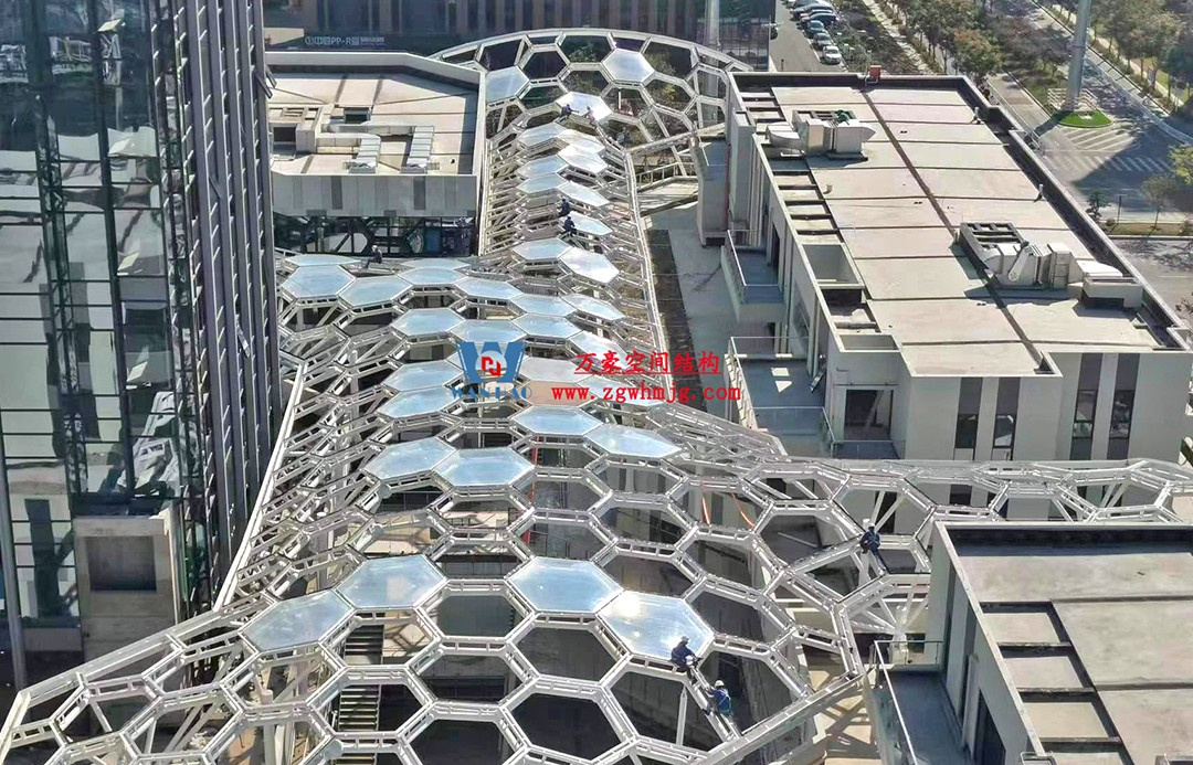 已完工，這個ETFE氣枕商業天幕閃亮登場！