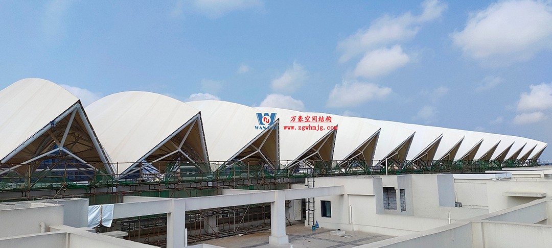 施工加速,這個PTFE膜結(jié)構(gòu)天幕即將完工! 施工加速,這個PTFE膜結(jié)構(gòu)天幕即將完工!
