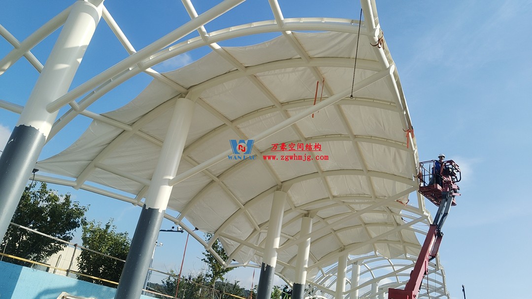 全面加速建設(shè)，創(chuàng)建優(yōu)質(zhì)精品工程