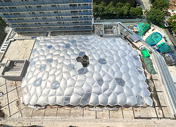 安吉昌碩小區中庭廣場ETFE氣枕天幕即將完工！